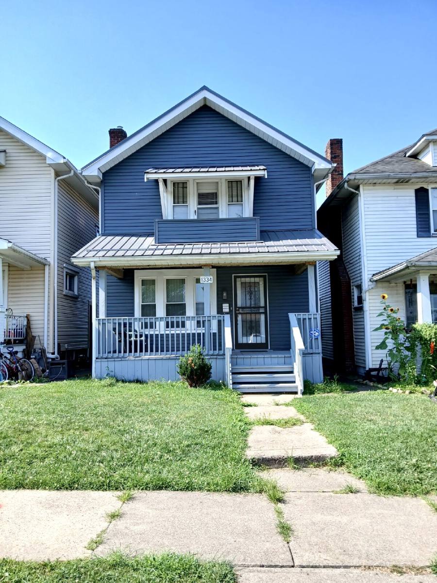 House for rent at 1334 Oak Grove Ave, Steubenville, OH 43952