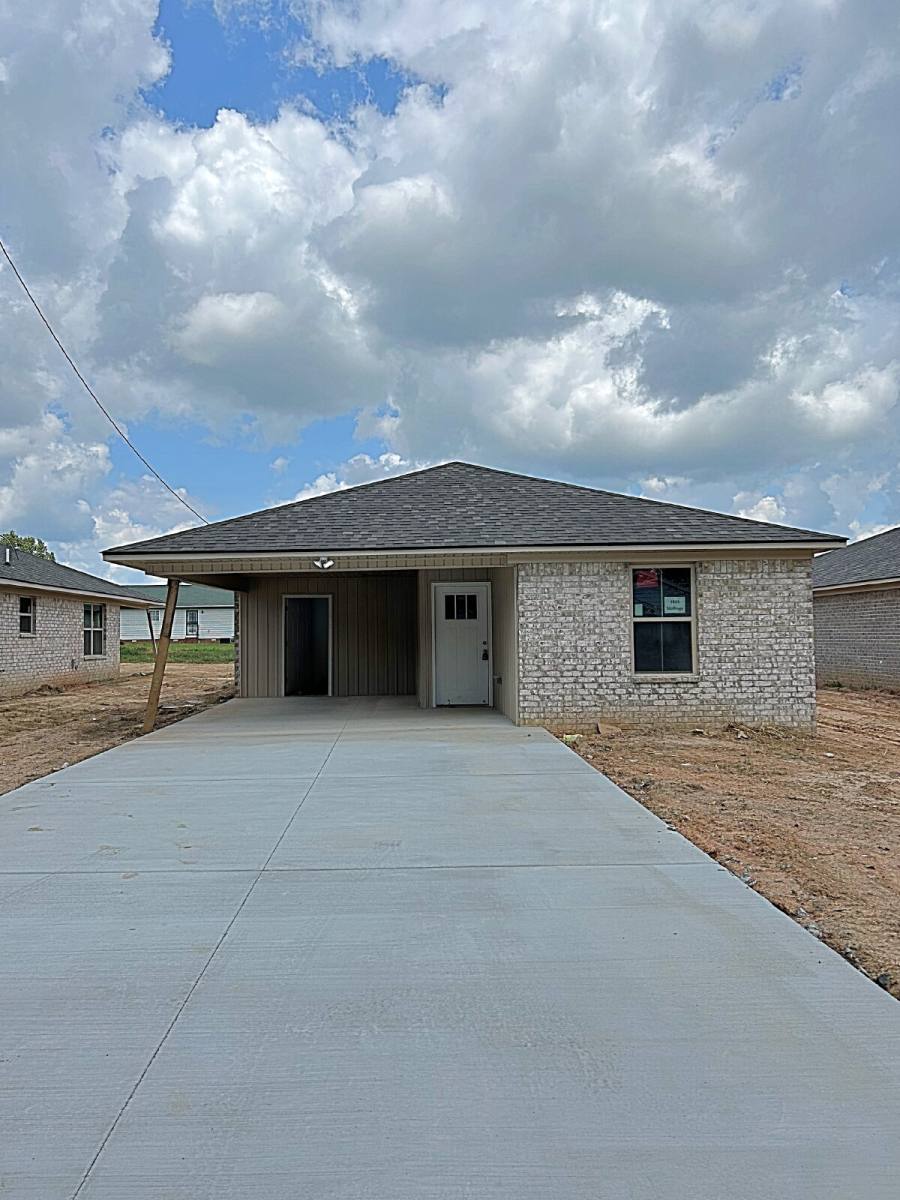House for rent at 1895 Stallings Rd, Humboldt, TN 38343
