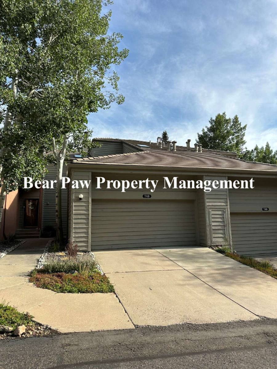 House for rent at 748 Ridgeside Dr, Golden, CO 80401