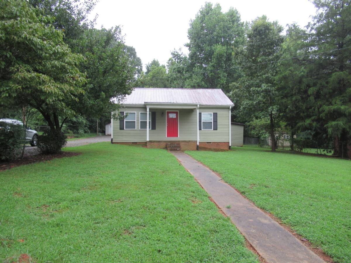 House for rent at 10 E Holly St #A, Maiden, NC 28650