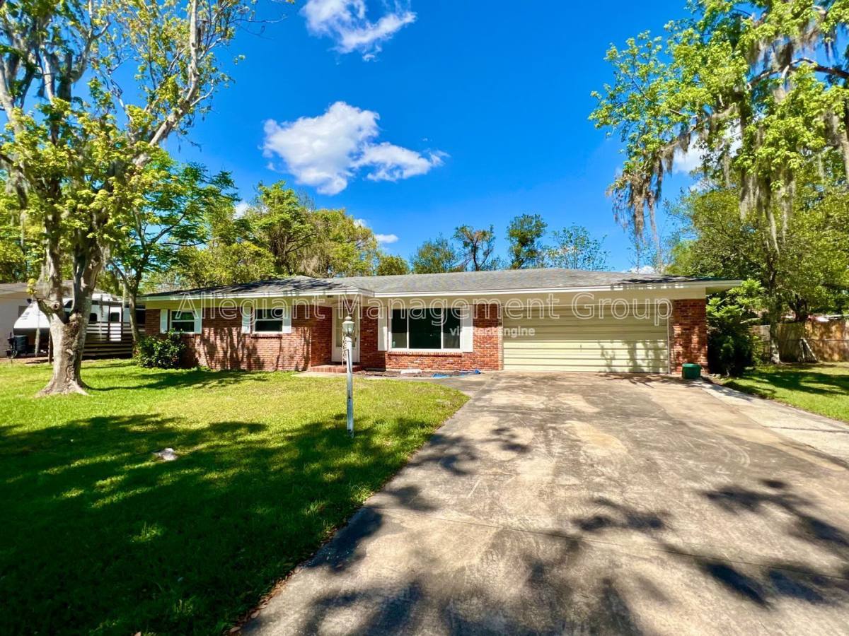 House for rent at 2233 Tropical Terrace, Deland, FL 32724