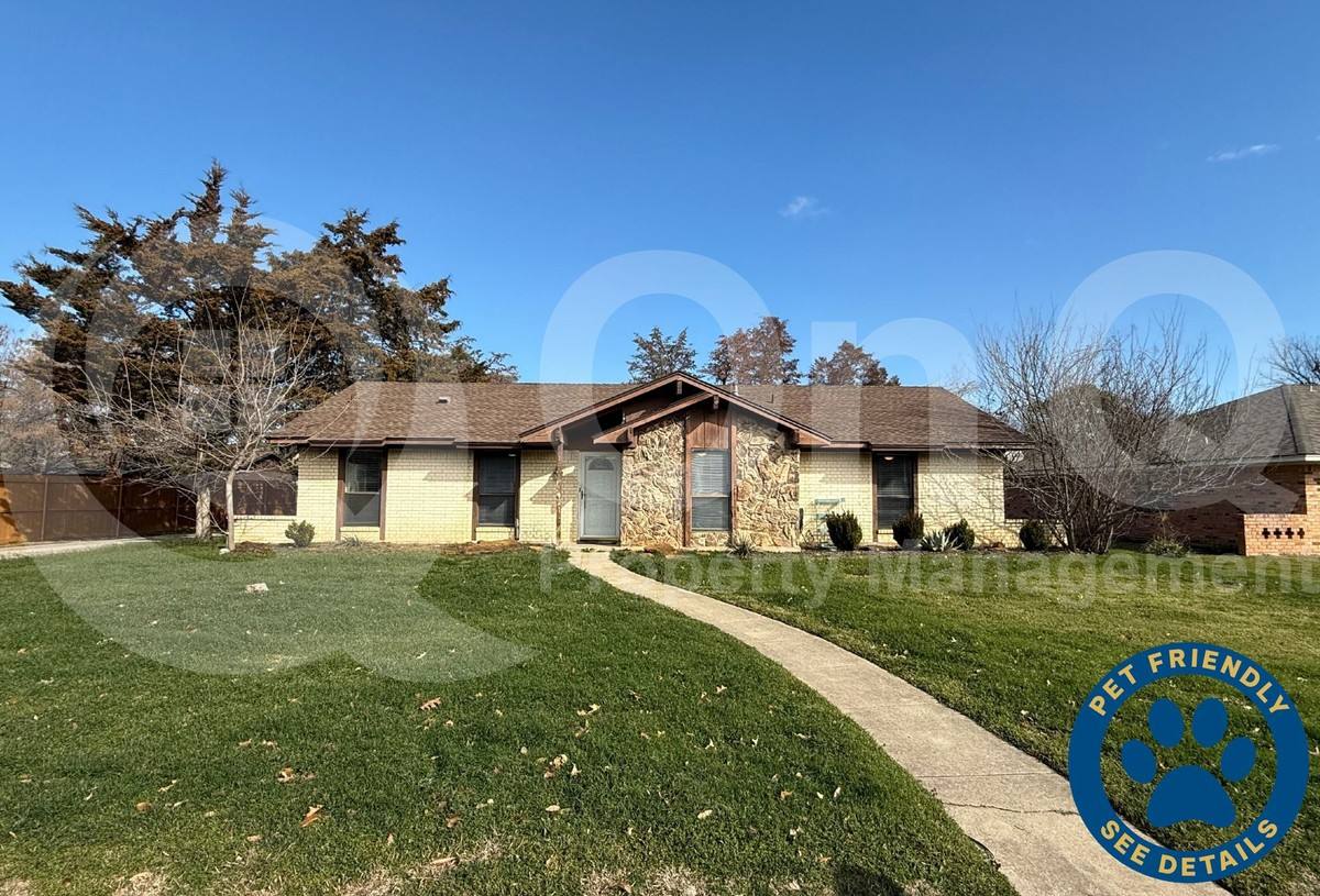 House for rent at 69 Lakewood Dr, Lake Dallas, TX 75065