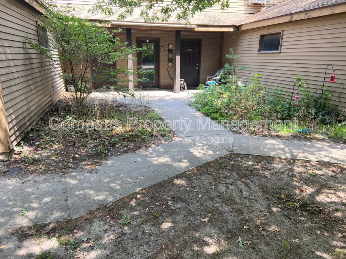 Apartment for rent at 2648 Kragspough Court, Holland, MI 49424