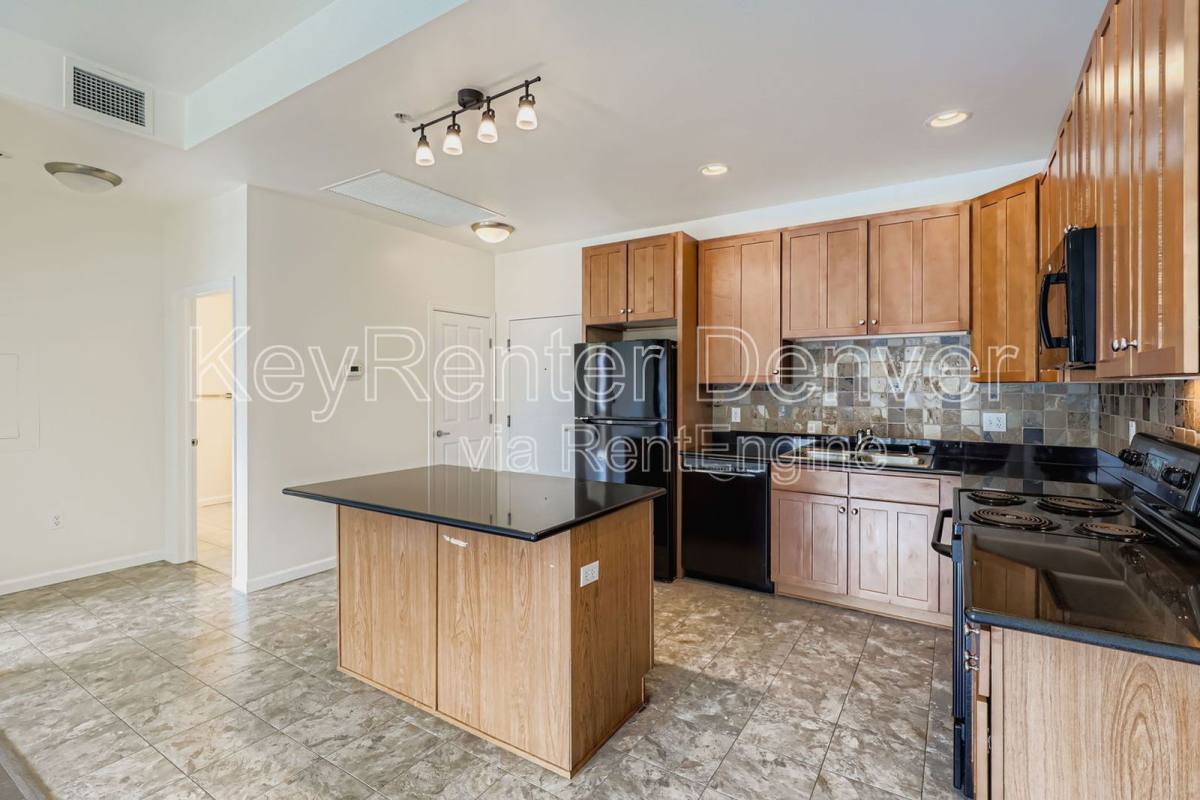 Apartment for rent at 1950 N Logan St #409, Denver, CO 80203