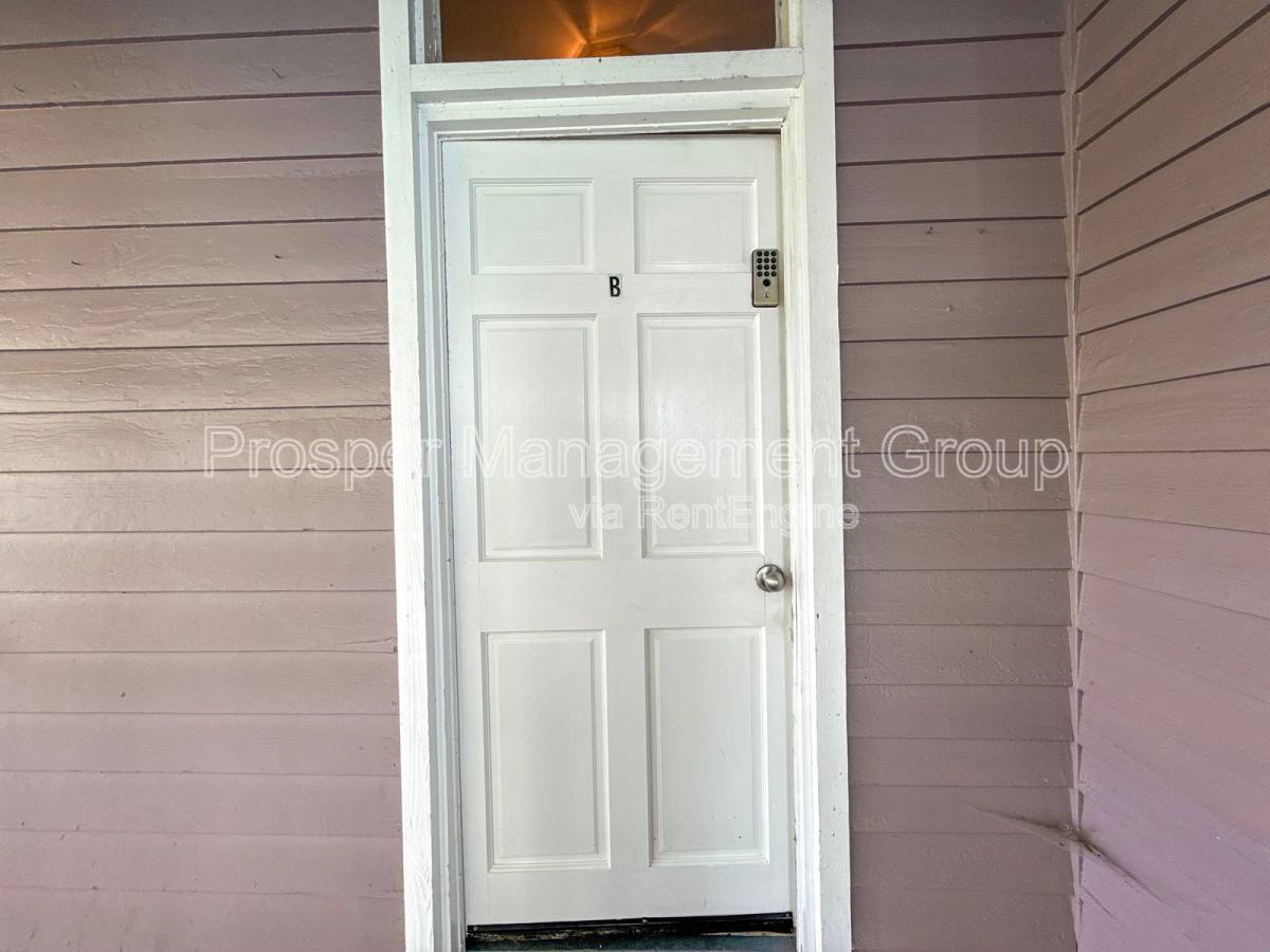Apartment for rent at 311 Sumter St #B, Charleston, SC 29403