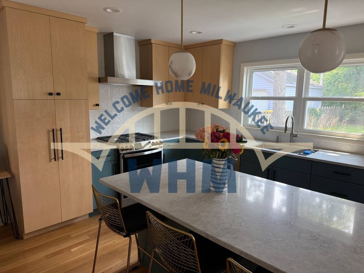 House for rent at 8233 W Chestnut St, Milwaukee, WI 53213
