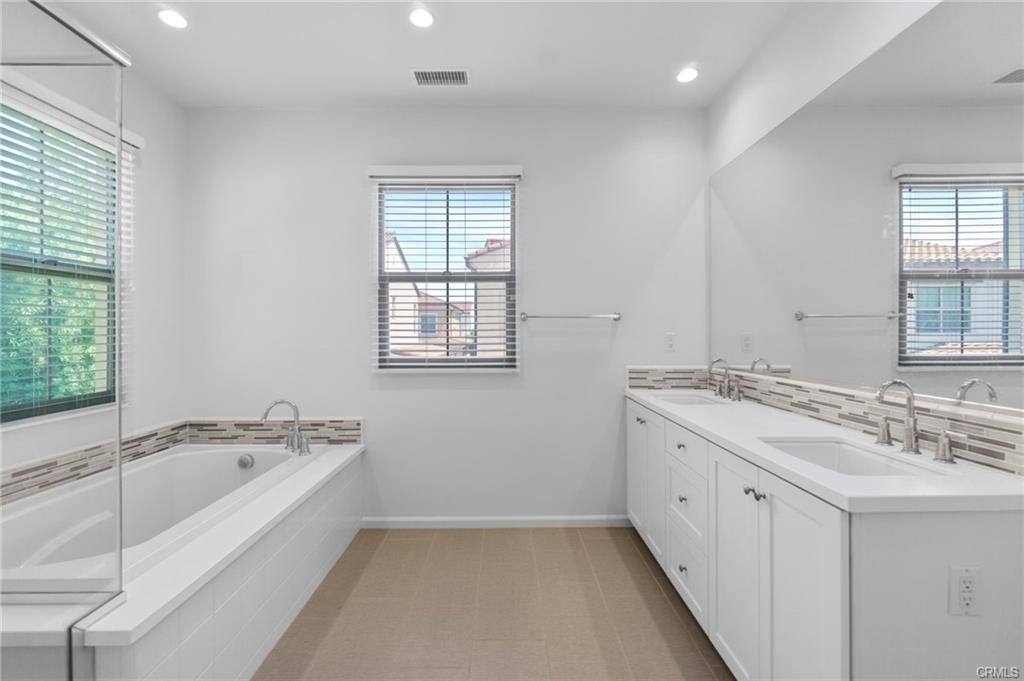 Condo for rent at 90 Decker, Irvine, CA 92620