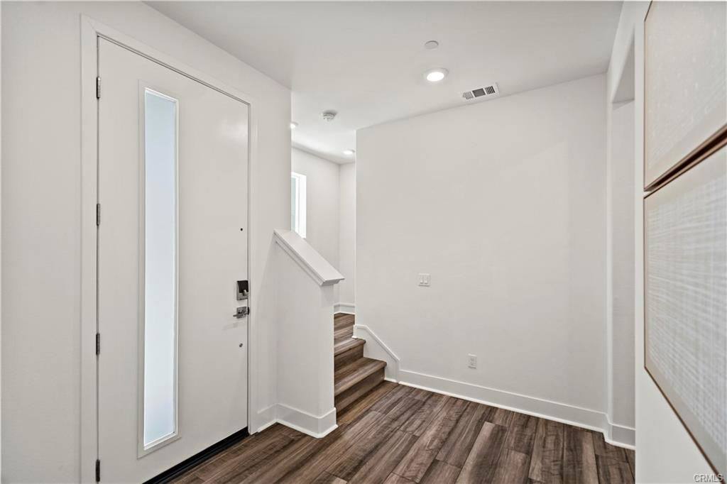 297 Lynx, Irvine, CA 92618