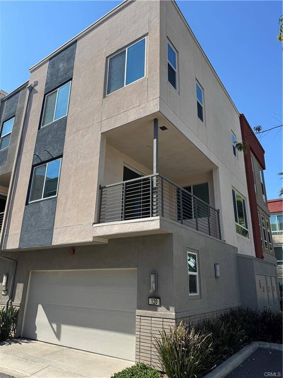 Townhouse for rent at 120 Citysquare, Irvine, CA 92614