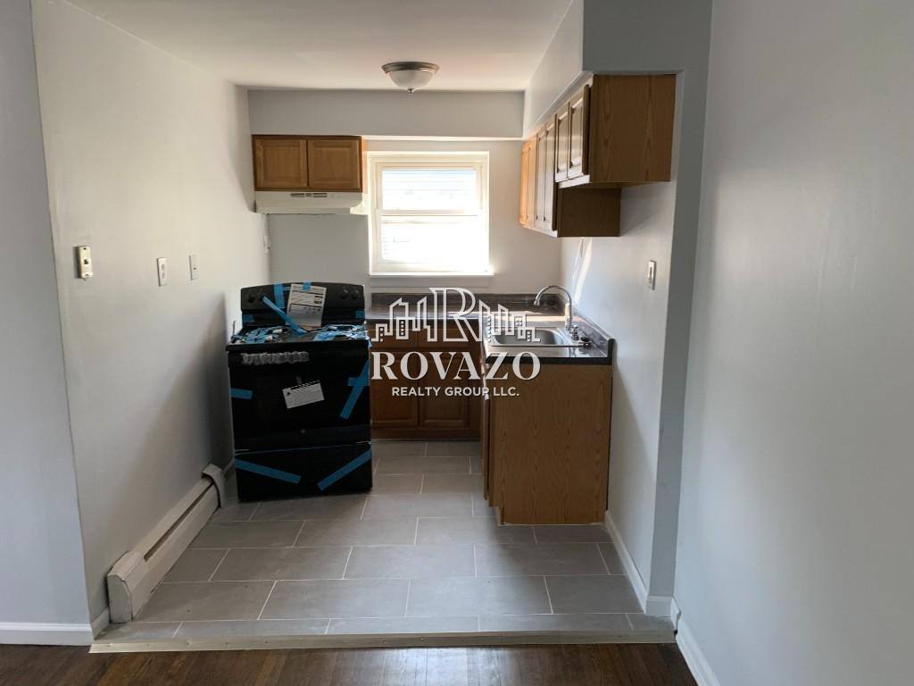 Apartment for rent at 291 Wainwright St #8, Newark, NJ 07112