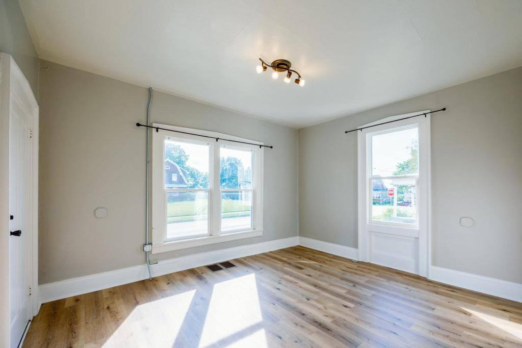 Apartment for rent at 313 Cherry St, Muscatine, IA 52761