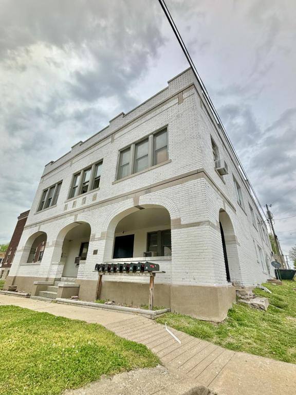 Apartment for rent at 404 E Bond St #1, Monett, MO 65708