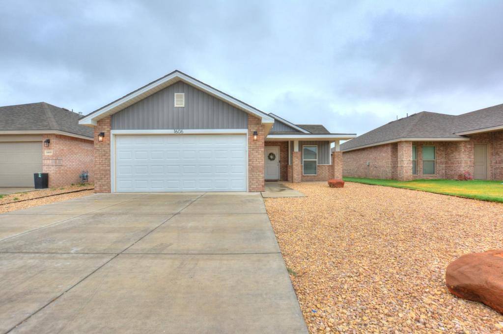 House for rent at 1606 136th St, Lubbock, TX 79423