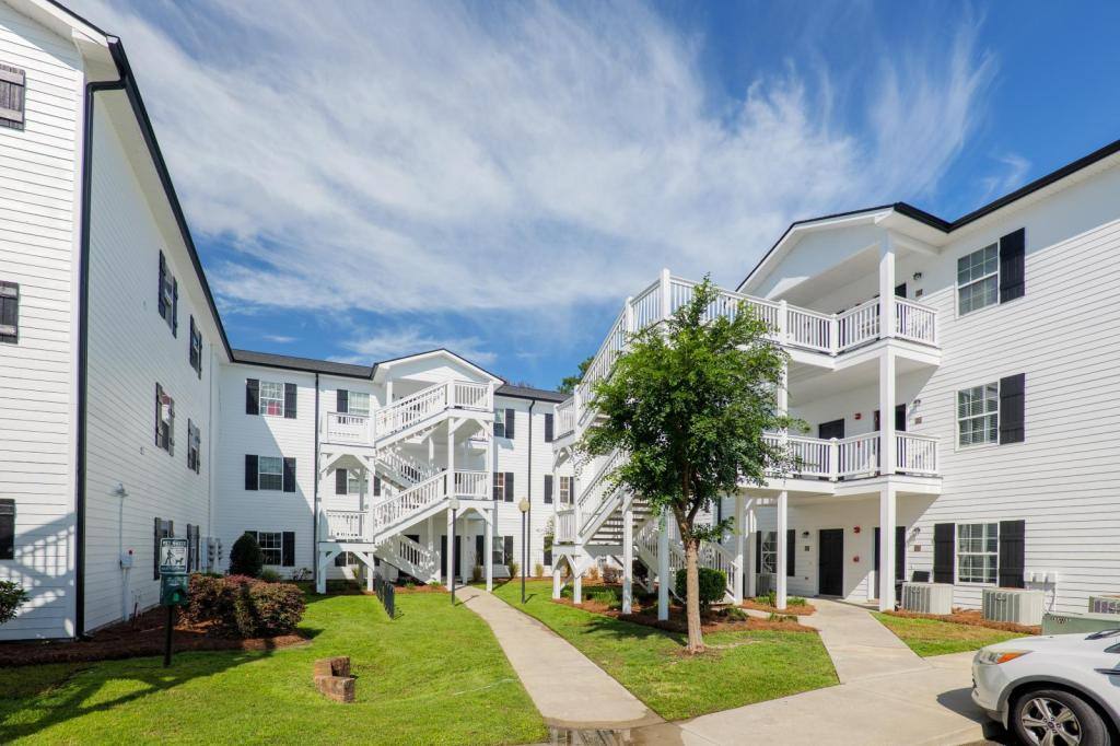 Apartment for rent at 407 W Mary St, Valdosta, GA 31601