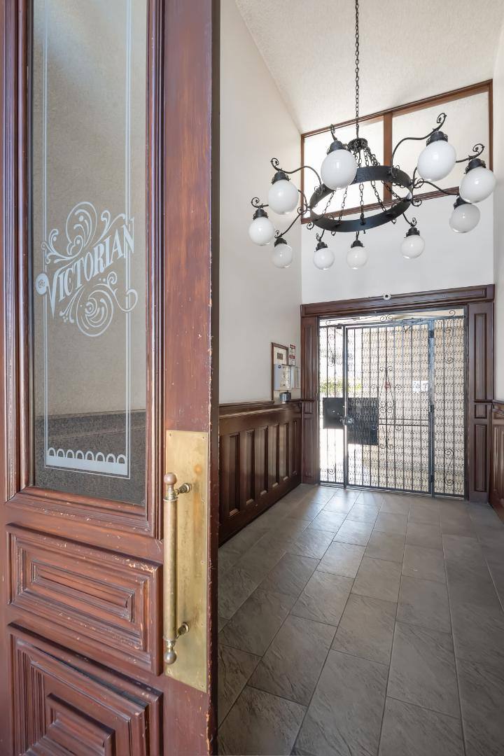 Condo for rent at 2411 Prospect Ave #SPACIOUS Hermosa Hid, Hermosa Beach, CA 90254