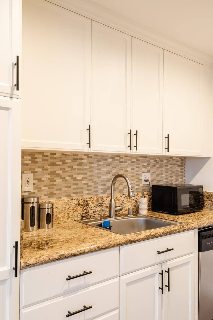 2411 Prospect Ave, Hermosa Beach, CA 90254 - Condo for Rent - Image 13