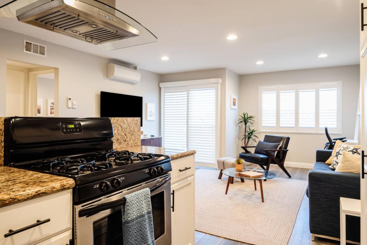 2411 Prospect Ave, Hermosa Beach, CA 90254 - Condo for Rent - Image 15