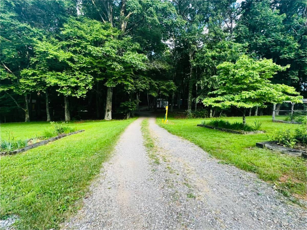 Apartment for rent at 2015 Union School Rd SW #SITE 11, Willis, VA 24380