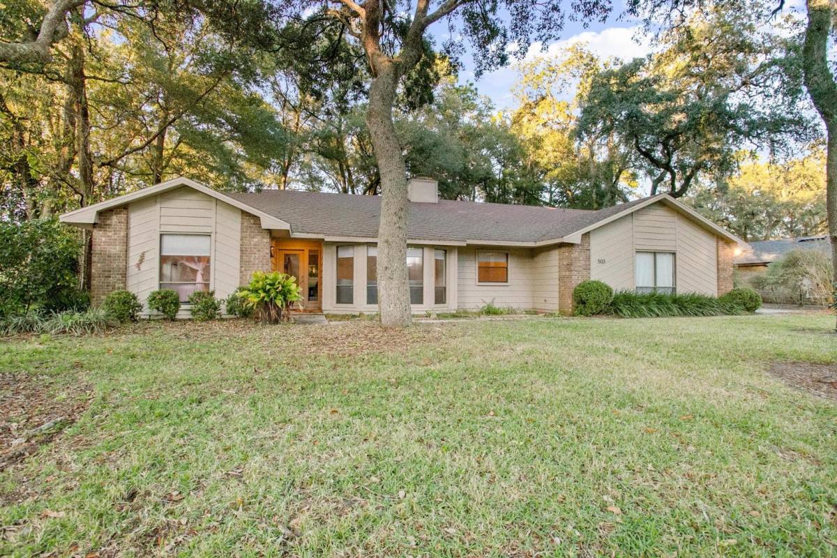 House for rent at 503 Princewood Dr, Deland, FL 32724