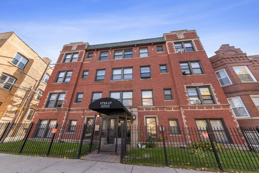 1717 W N Shore #2E, Chicago, IL 60626