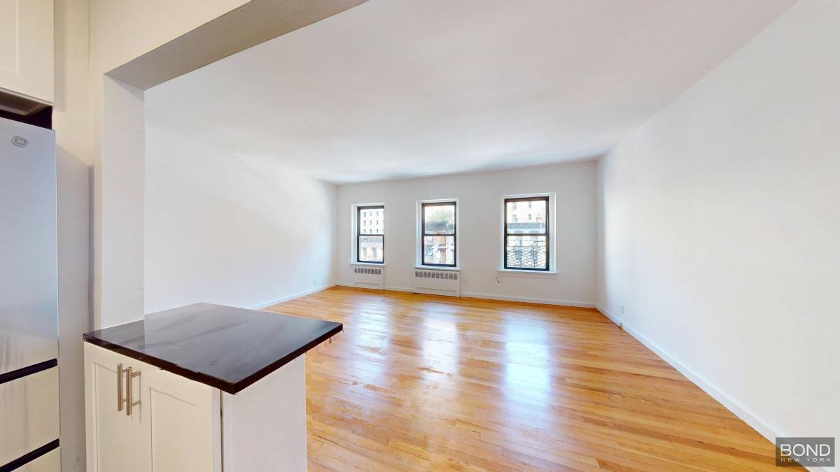 Apartment for rent at 947 First Ave #12A, New York, NY 10022