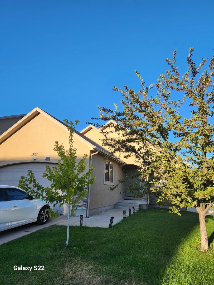 House for rent at 13137 S Eagle Peak Dr, Herriman, UT 84096
