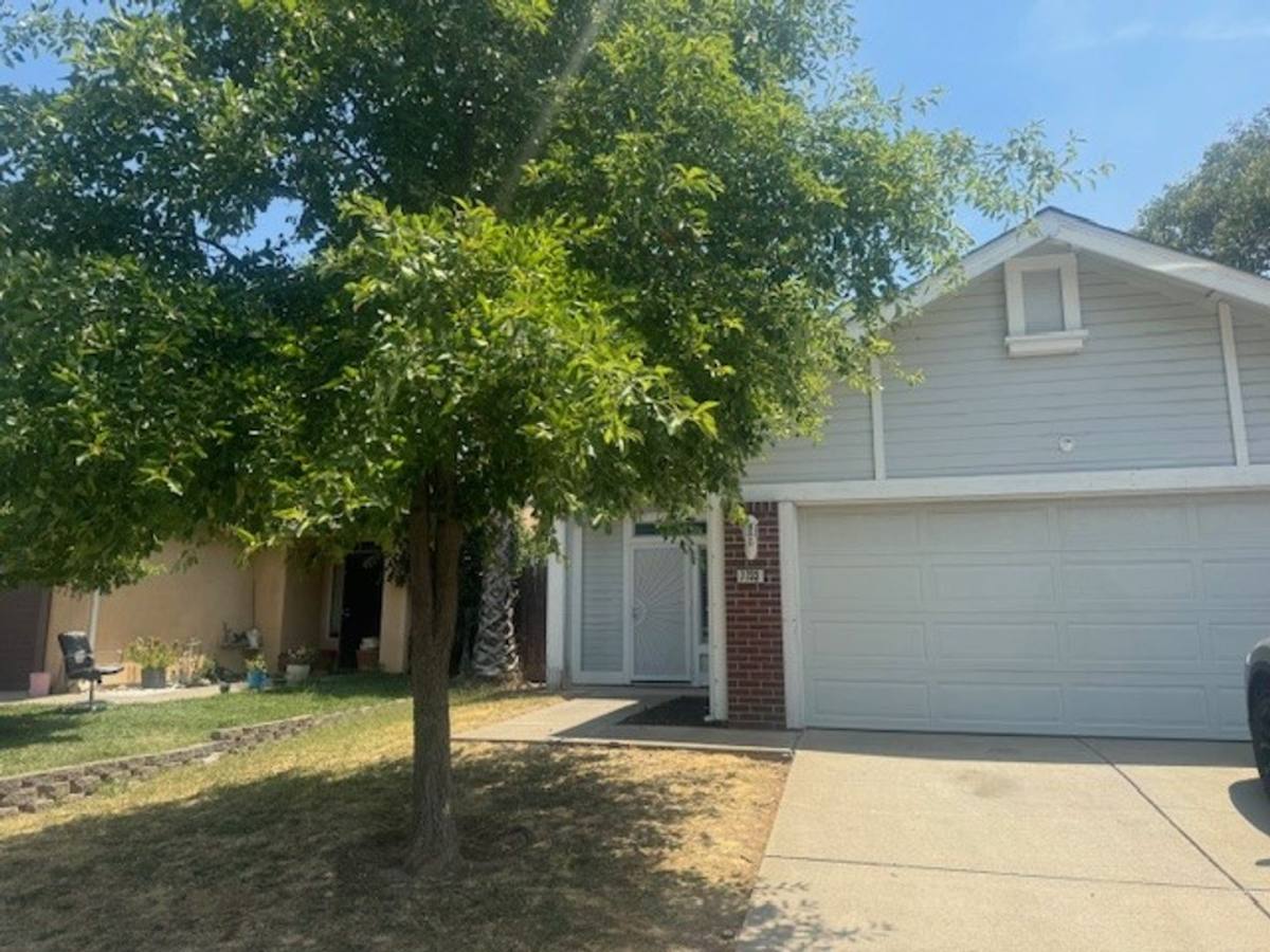 House for rent at 7733 Southland Way, Sacramento, CA 95828
