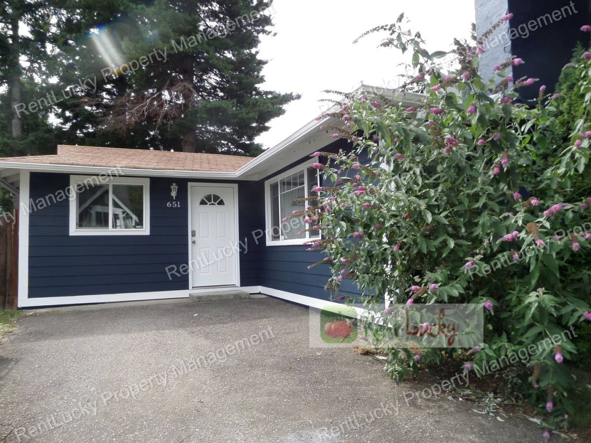 House for rent at 651 Union Ave NE, Renton, WA 98059