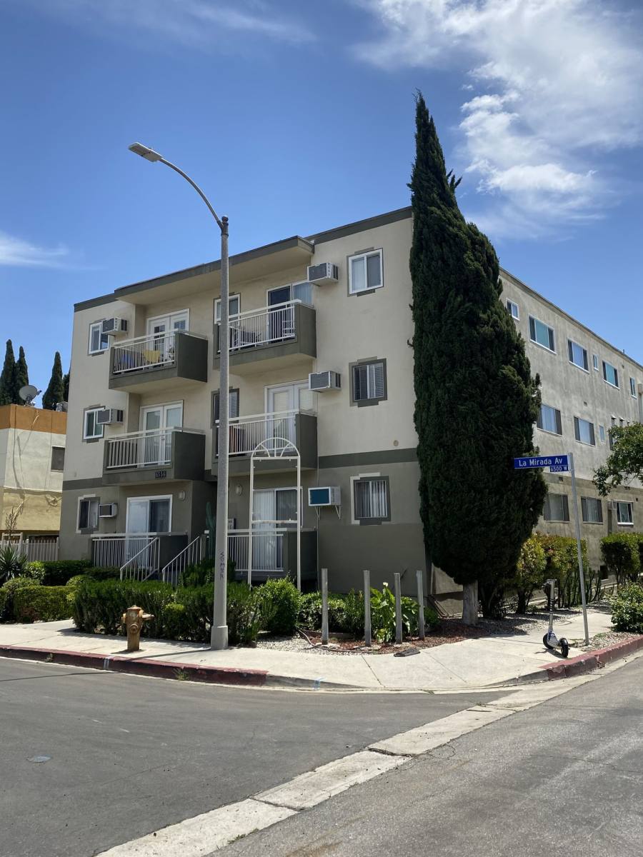 Apartment for rent at 6556 La Mirada Ave, Los Angeles, CA 90038