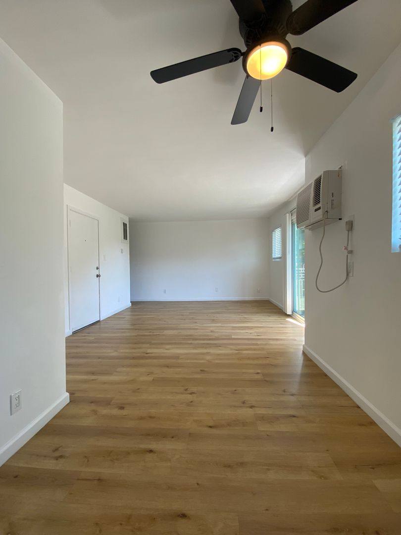 Apartment for rent at 6556 La Mirada Ave, Los Angeles, CA 90038