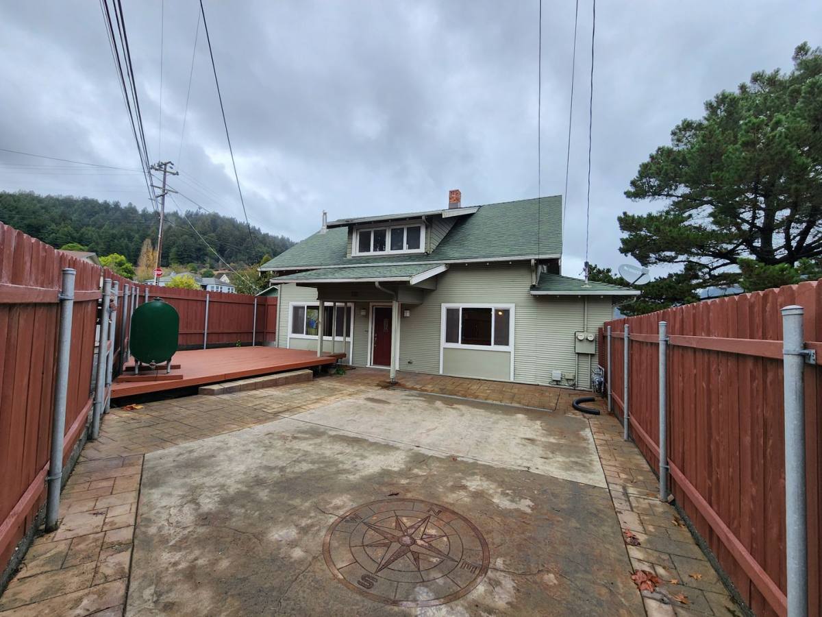 House for rent at 310 Monument Rd, Rio Dell, CA 95562
