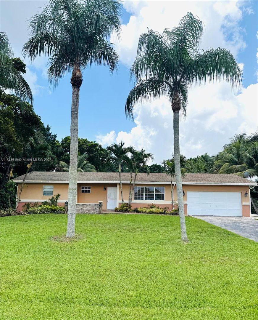 House for rent at 14950 SW 20th St, Fort Lauderdale, FL 33326