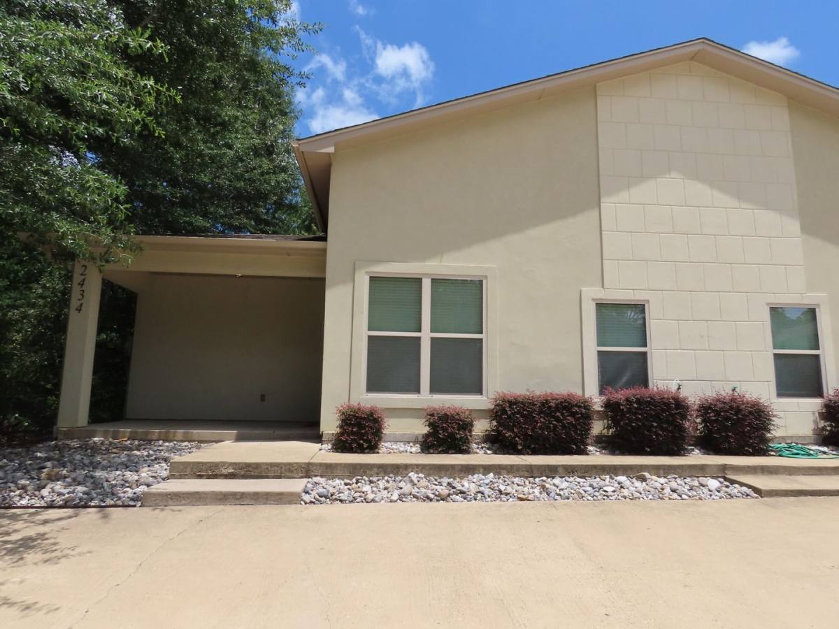 Townhouse for rent at 2434 Haverhill Dr, Tyler, TX 75707
