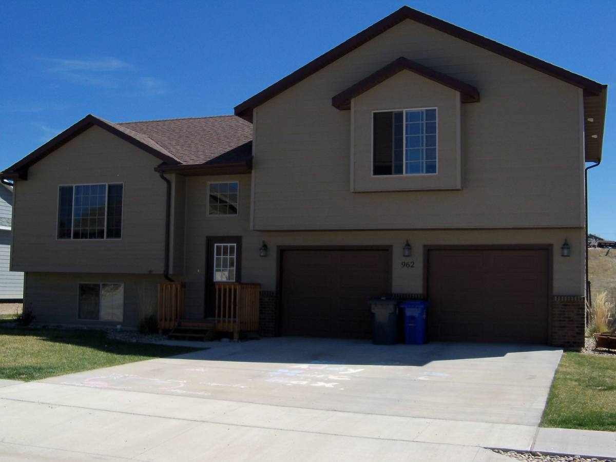 House for rent at 962 Ziebach St, Rapid City, SD 57703