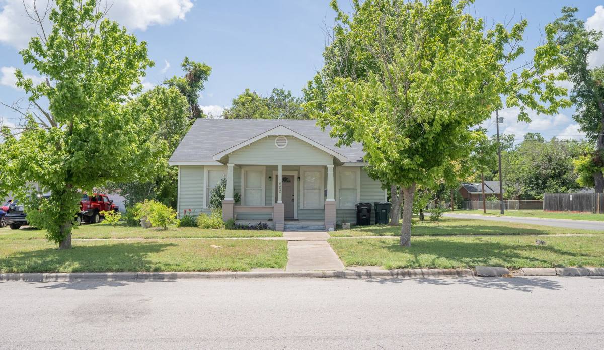 House for rent at 1002 S 13th St, Temple, TX 76504