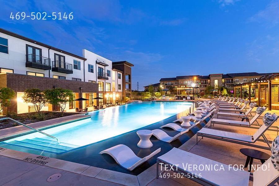 Apartment for rent at 850 Greenside Dr, Richardson, TX 75080