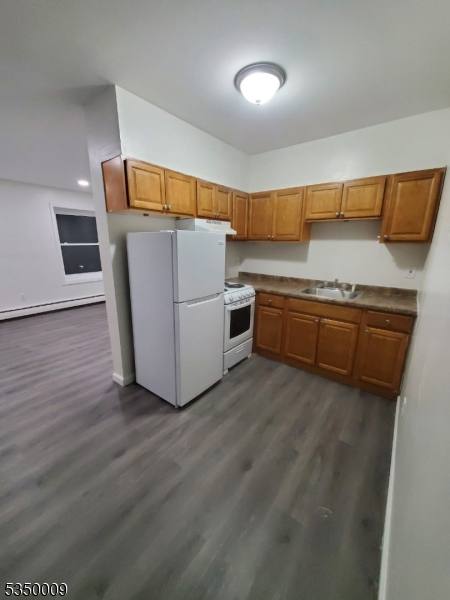 Apartment for rent at 7 Railroad Ave, Belvidere, NJ 07823