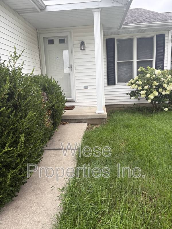 Townhouse for rent at 1700 Tern Place, Springfield, IL 62711