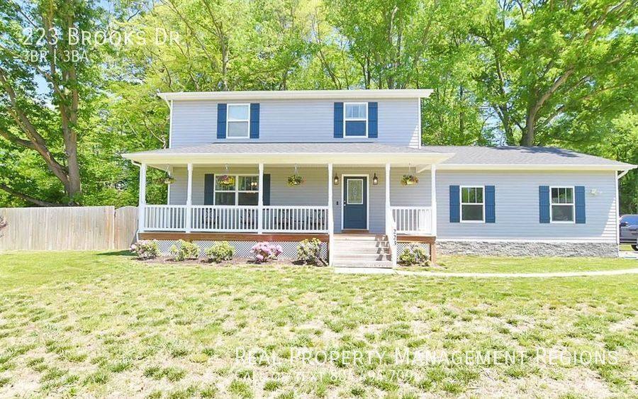House for rent at 223 Brooks Dr, Colonial Beach, VA 22443