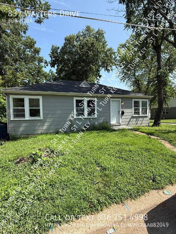 House for rent at 837 Walters Dr, Saint Louis, MO 63135