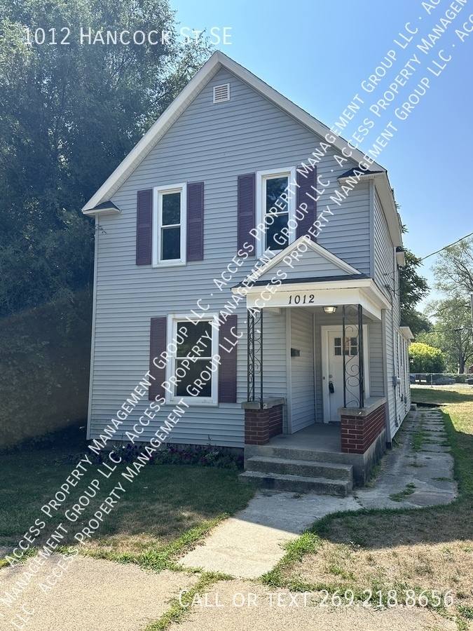 House for rent at 1012 Hancock St SE, Grand Rapids, MI 49507