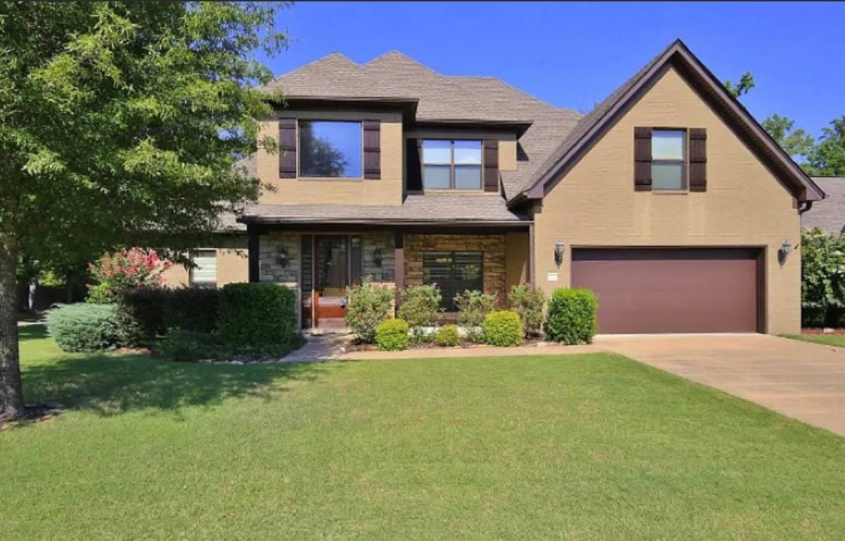 House for rent at 263 Lake Valley Dr, Maumelle, AR 72113