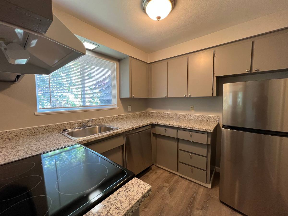 Apartment for rent at 15340-15370 SE Stark St, Portland, OR 97233