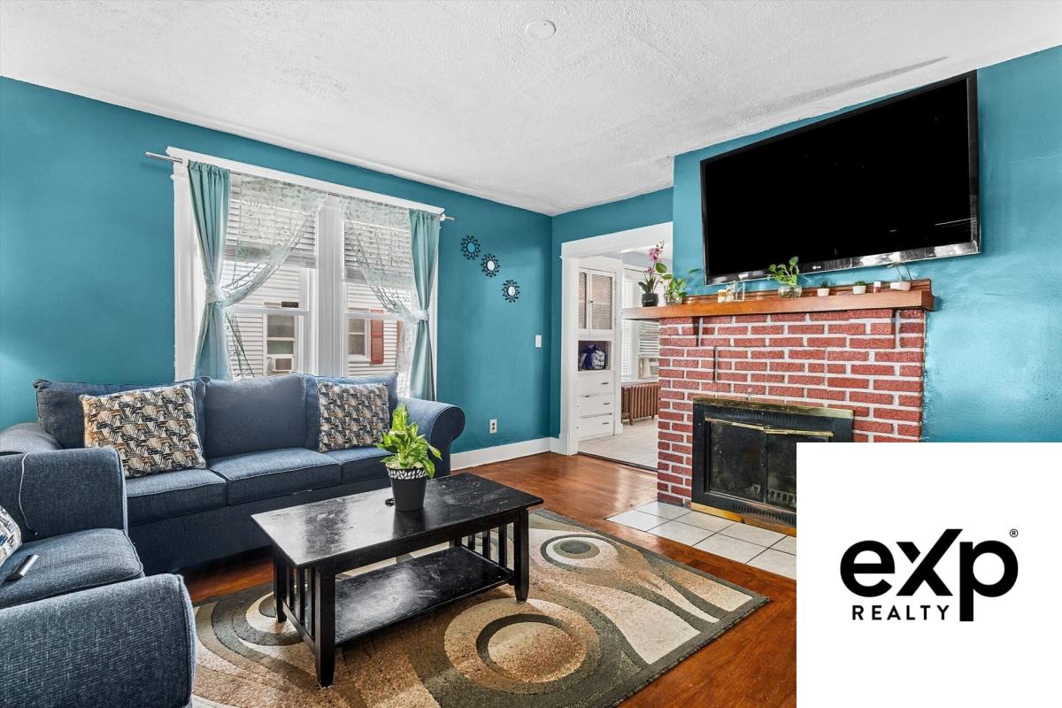 House for rent at 65 Rochelle St, Springfield, MA 01109