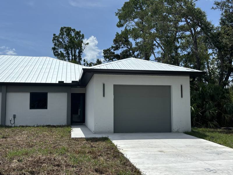 Townhouse for rent at 2005 Redmond St, Port Charlotte, FL 33948