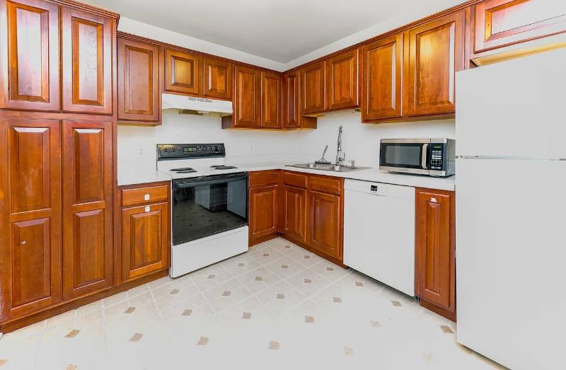 Condo for rent at 16435 Terrace Village Dr, Taylor, MI 48180