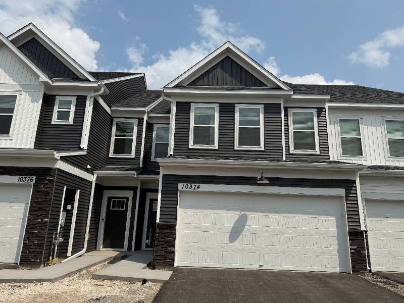 Townhouse for rent at 10374 Glacier Lane N, Osseo, MN 55369
