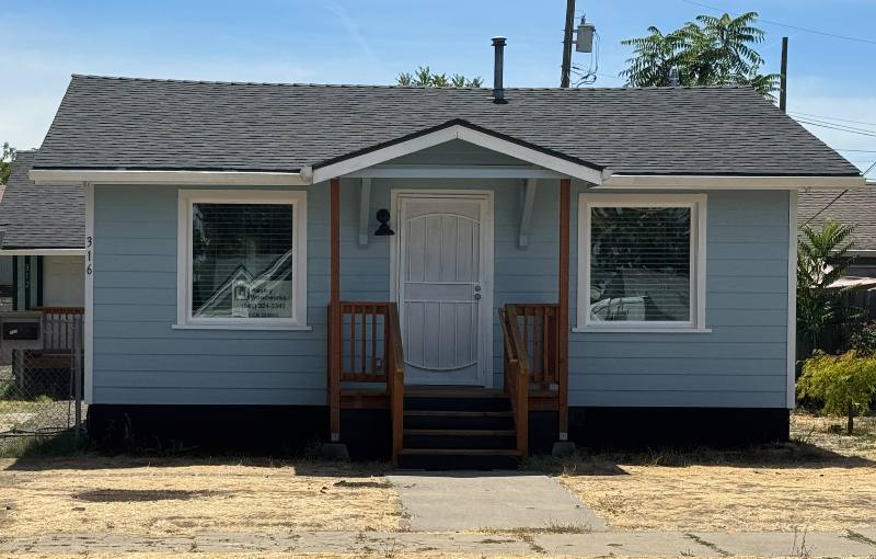House for rent at 316 Edwards St, Medford, OR 97501
