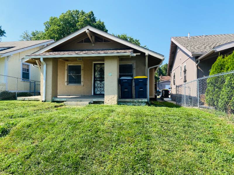House for rent at 2632 E 9th St, Kansas City, MO 64124
