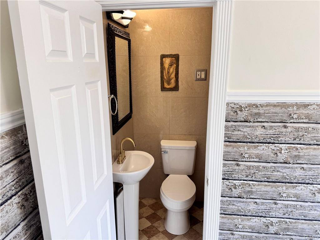 House for rent at 2138 N Frederic St, Burbank, CA 91504